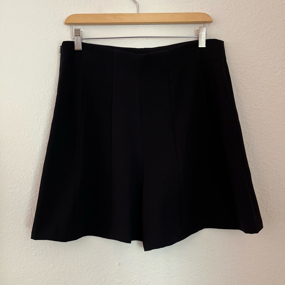 NWT- Zara High Waisted Flounce Shorts size XXL